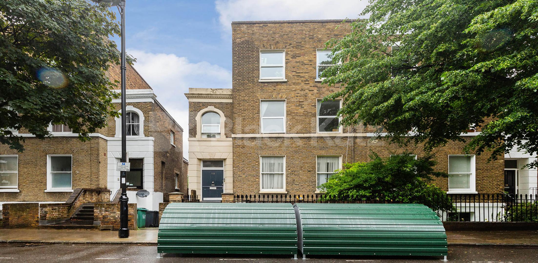 			Studio Apartment, 1 bath, 1 reception Apartment			 ENGLEFIELD ROAD , Essex Road / Dalston